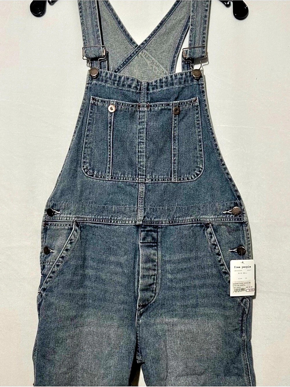 Free People We The Free boyfriend Denim Short Overalls Blue Waist 28 NWT